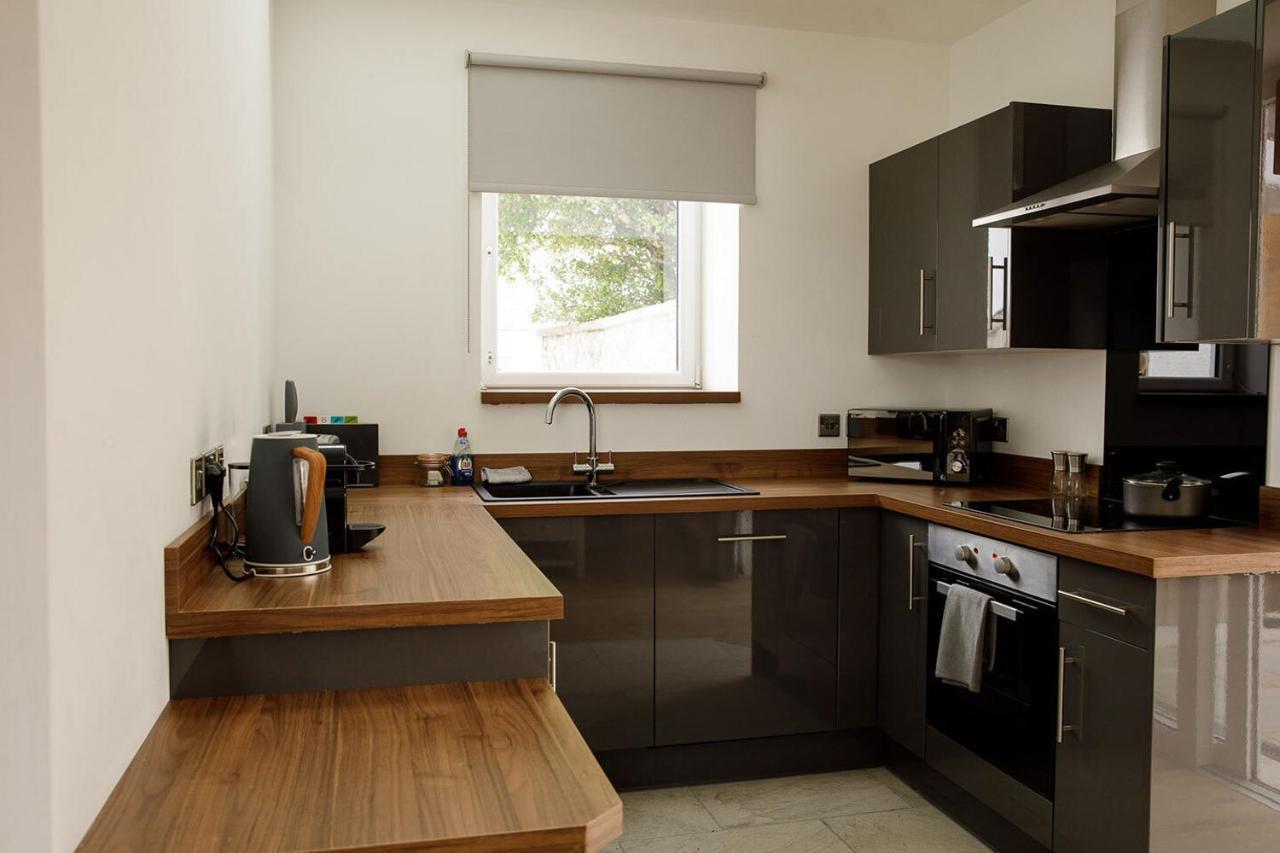 ברודפורד House Of Juniper - Luxury Accessible Apartment מראה חיצוני תמונה